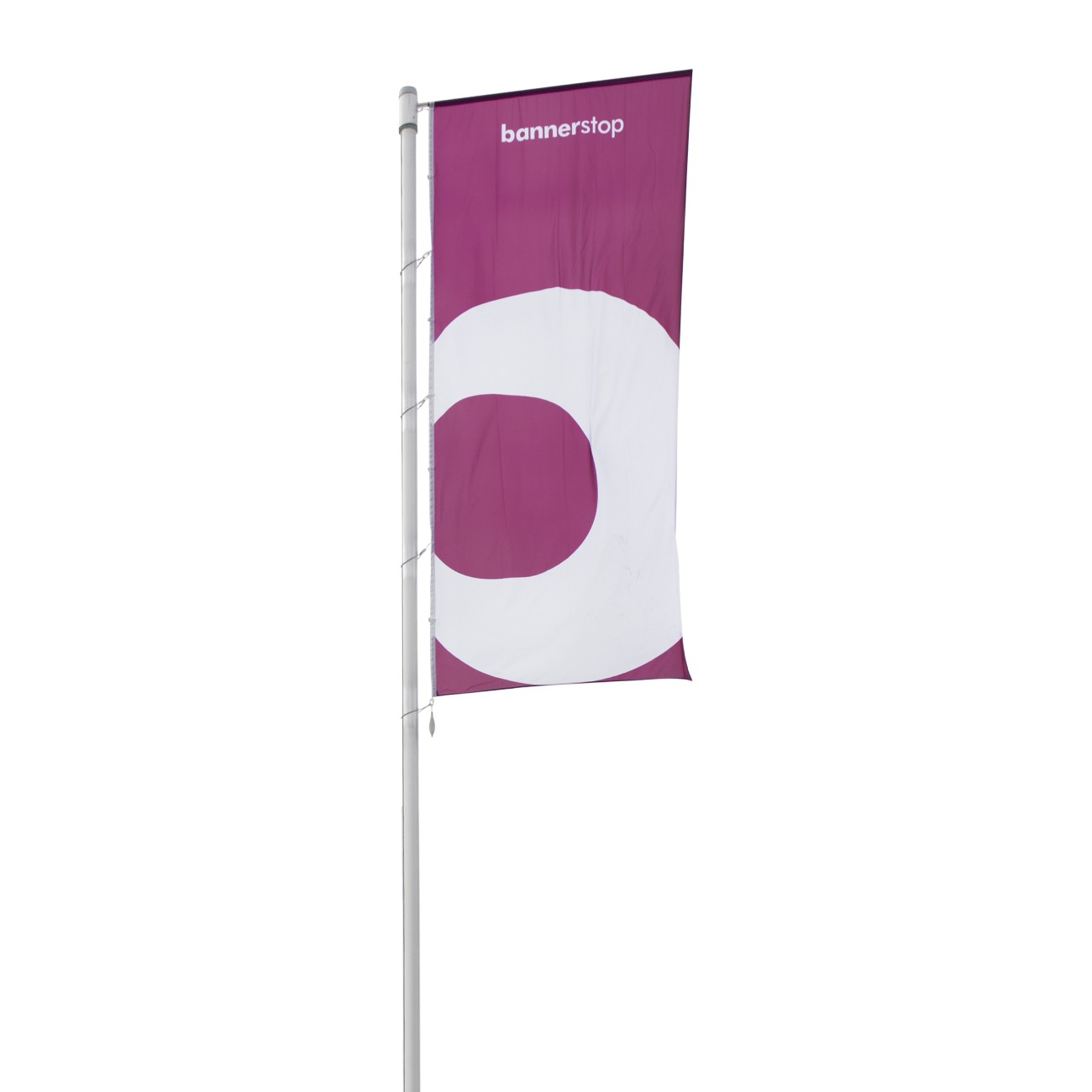 Fahnenmast mit Ausleger für Hissfahnen